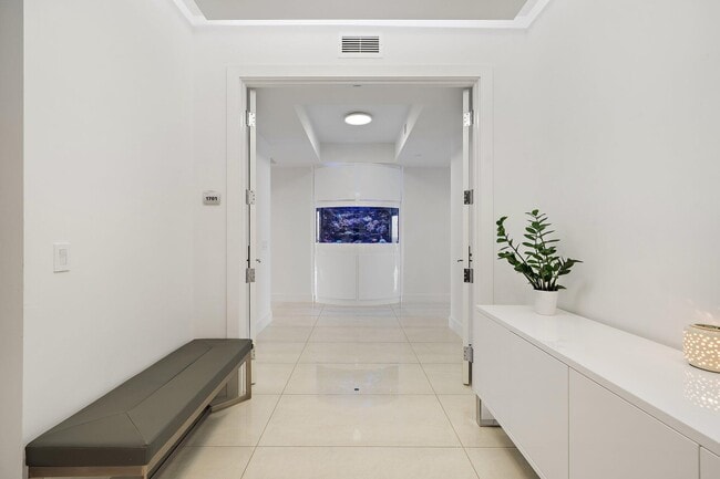 Building Photo - 5000 N Ocean Dr
