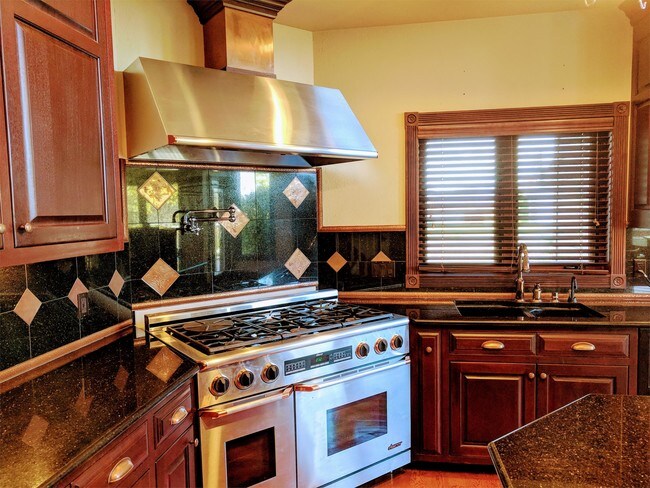 Foto del edificio - 362 E Bowman Dr