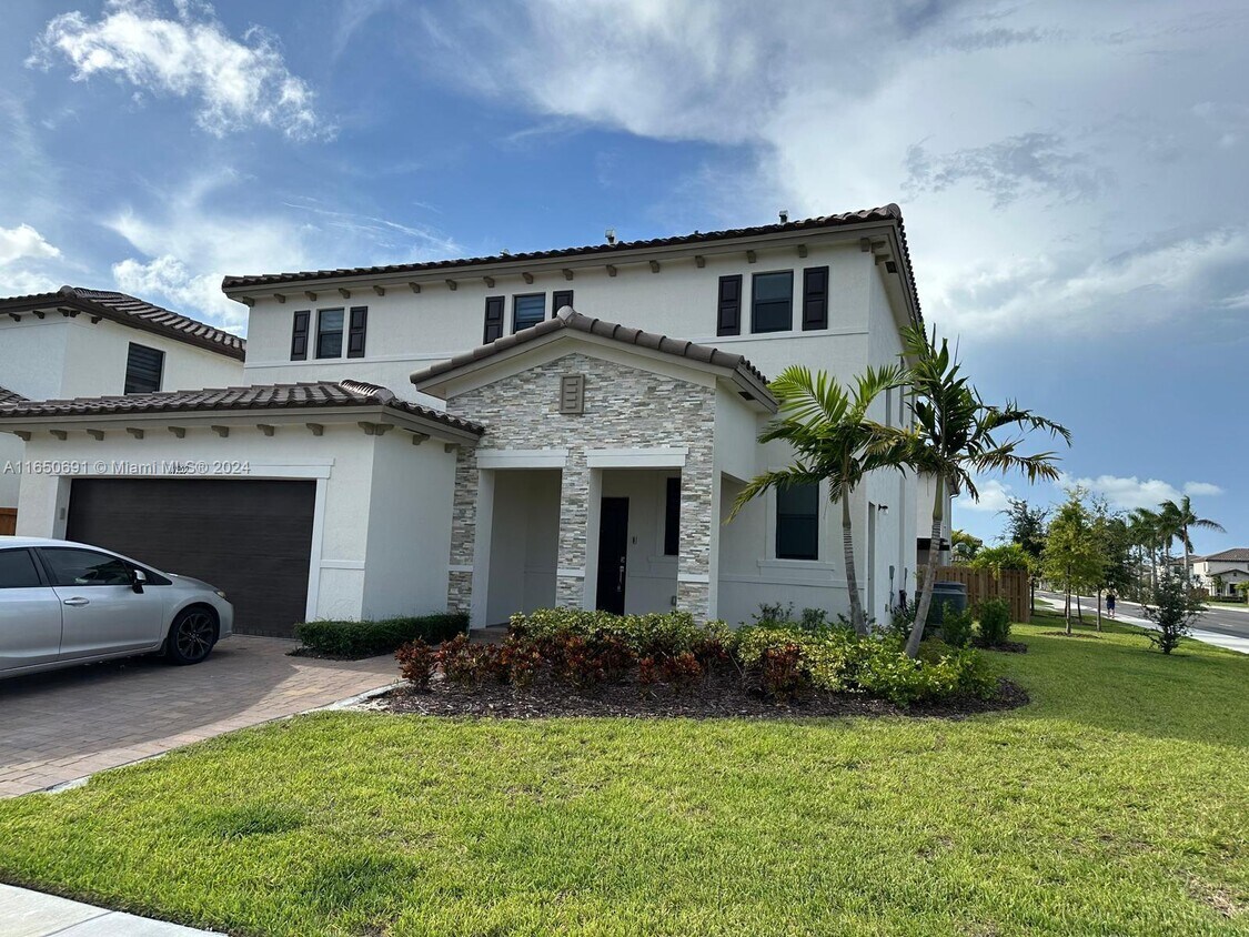 Primary Photo - 11909 SW 244th St