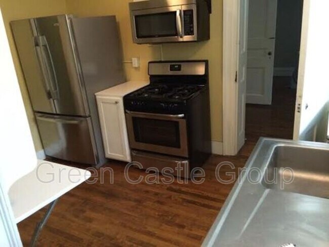 Foto del edificio - 323-325 College Street, Unit 9