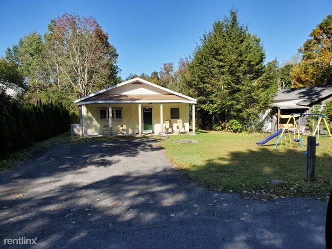 Building Photo - 5 br, 2 bath House - 111 Spring St