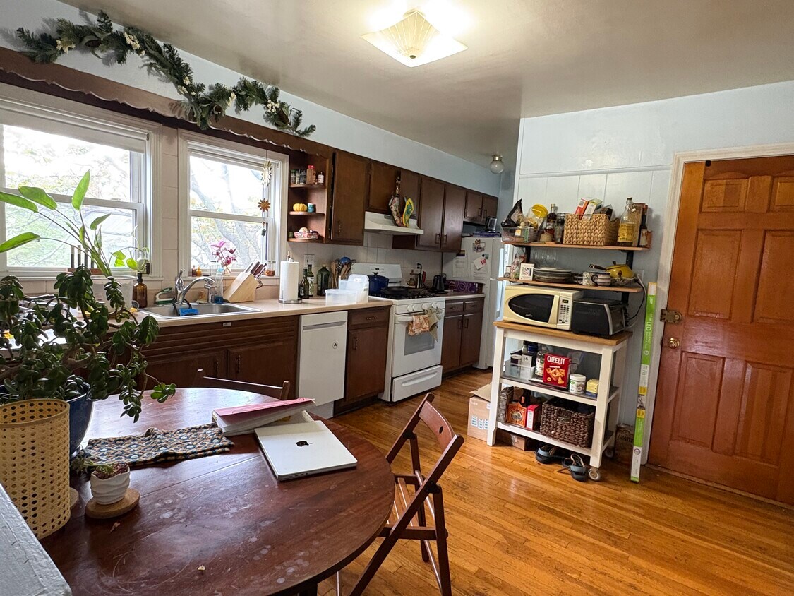 Foto principal - 19 Sartwell Ave