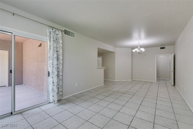 Foto del edificio - 8324 W Charleston Blvd