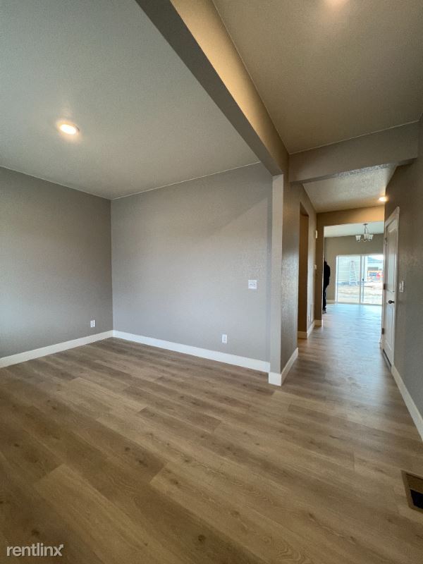 Building Photo - 3 br, 3 bath House - 1942 Raindrop Dr