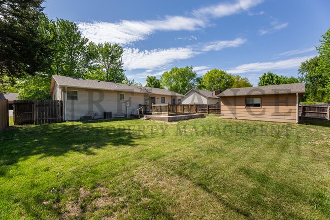 Building Photo - 510 N Parkridge St