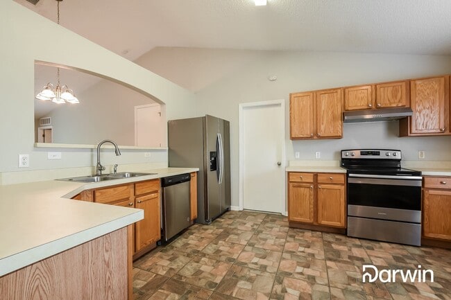 Building Photo - 510 LAKEVIEW DR, POINCIANA, FL 34759