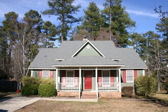 Building Photo - 102 Bowhill Ct