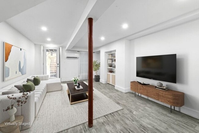 Building Photo - 105 St Felix St