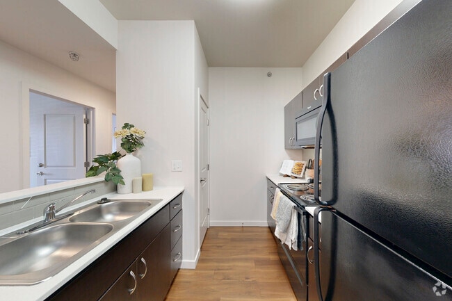 3BR, 3BA - 1,195SF - Kitchen - Villas