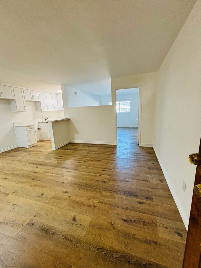 Building Photo - 10635 Sherman Grove Ave