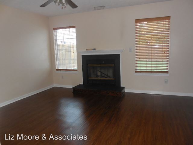 Building Photo - 742 Kings Ridge Dr