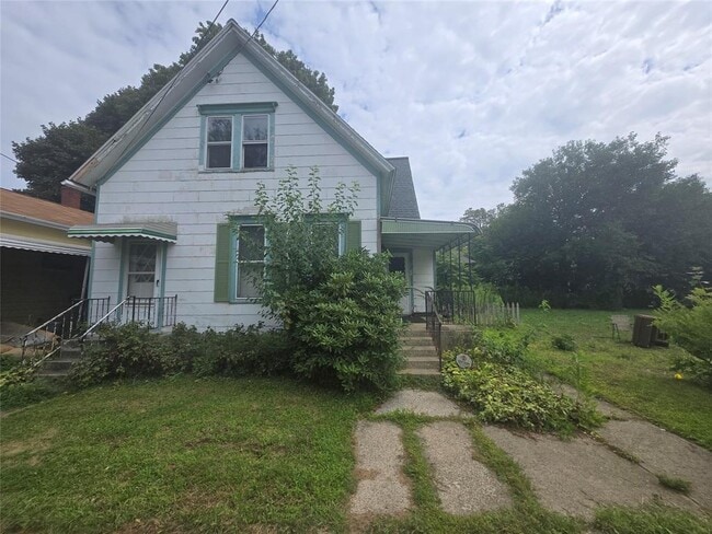 Building Photo - 715 Vine St