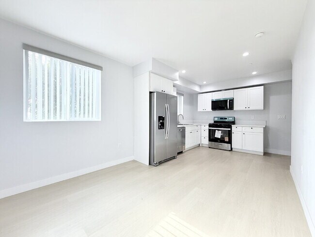 Foto del edificio - 208 E 87th St
