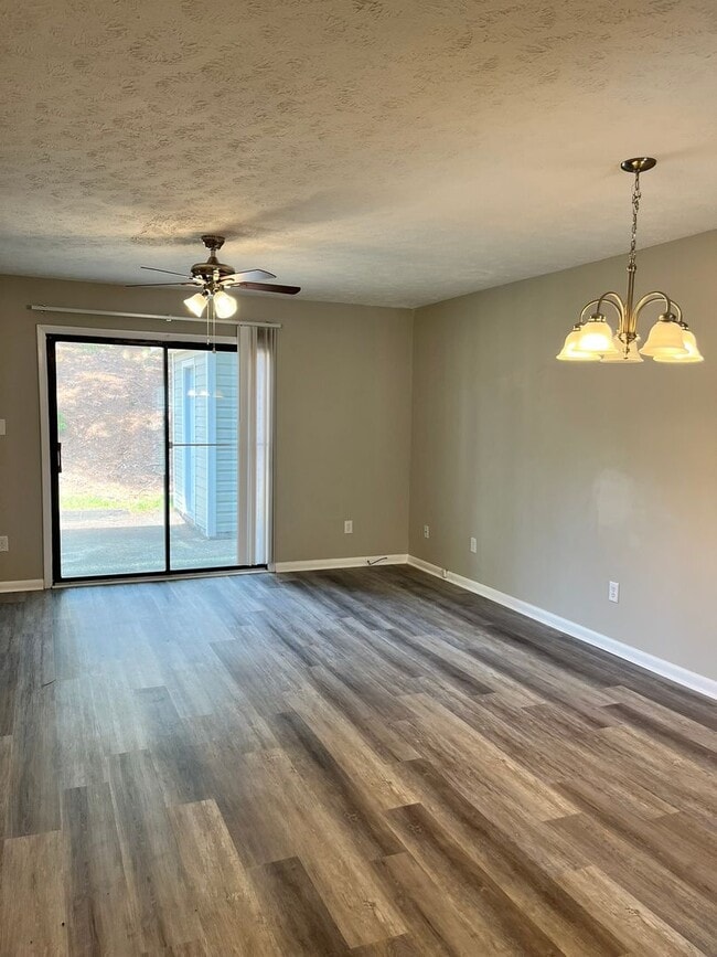 Building Photo - 514 Mill Cove