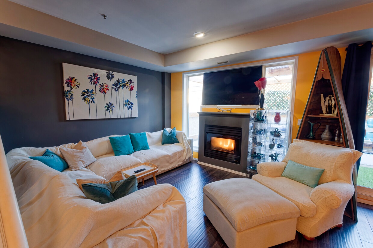 Photo principale - 10728 Whyte Av NW