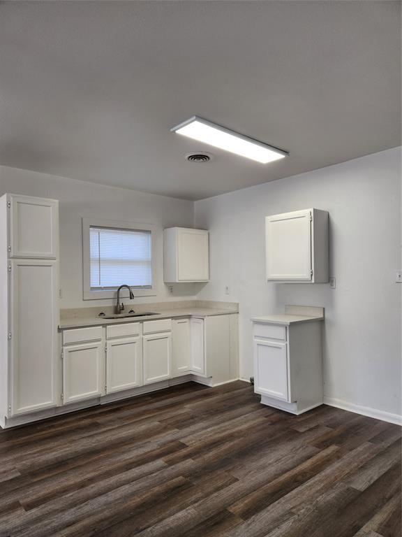 Building Photo - 4519 Avenue Q 1/2