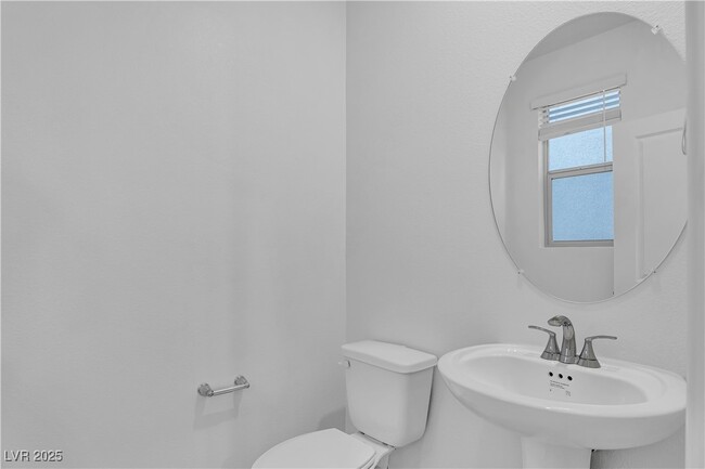 Foto del edificio - 1421 Whistling Kite St