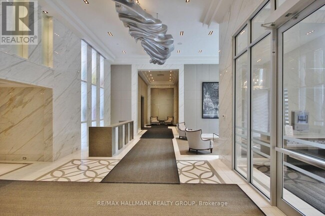 Building Photo - 111 Champagne Ave S