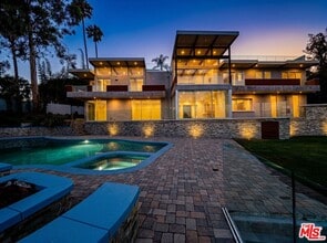 Building Photo - 770 Paseo Miramar
