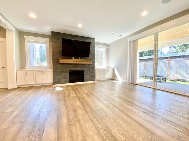 Building Photo - Great Home For Rent