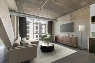 Building Photo - 345 N 6th Ave