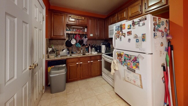 Photo - 8 Kittredge St Townhome