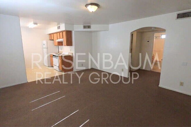 Building Photo - 507 E 10th Ave