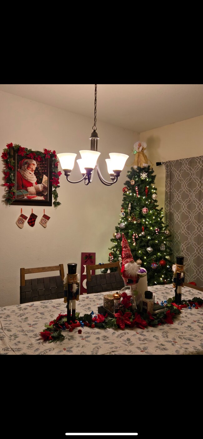 Building Photo - 13126 Piper Sonoma