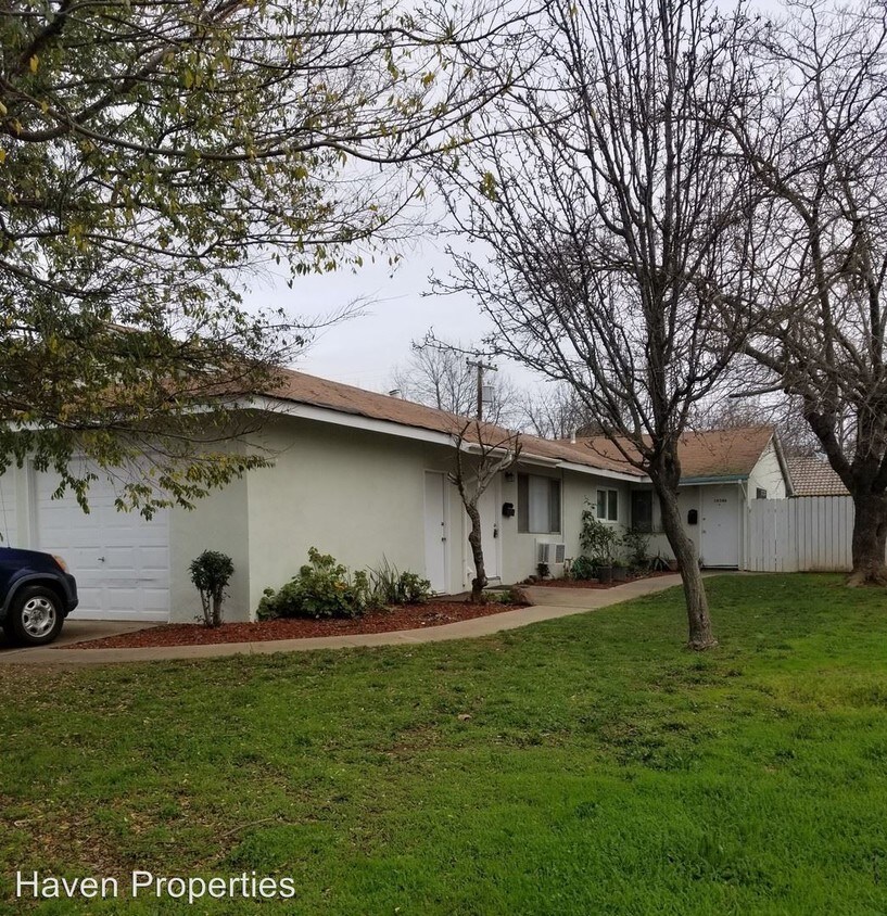 Primary Photo - 10344-10346 S White Rock Rd