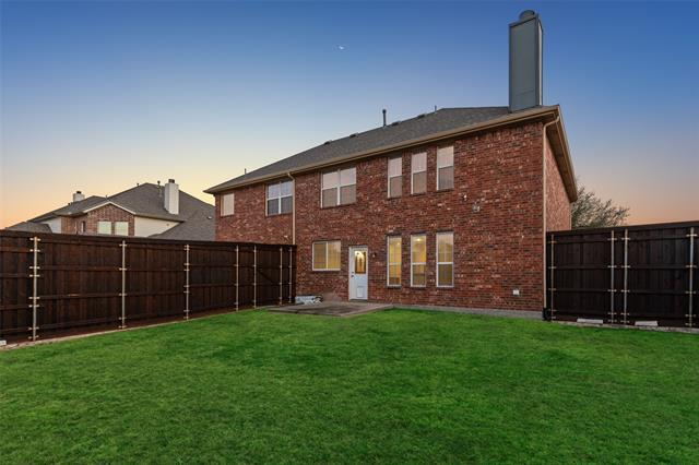 Building Photo - 1052 Resaca Dr