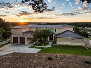 Building Photo - 1472 Kings Cove Dr