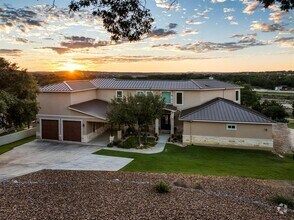 Building Photo - 1472 Kings Cove Dr
