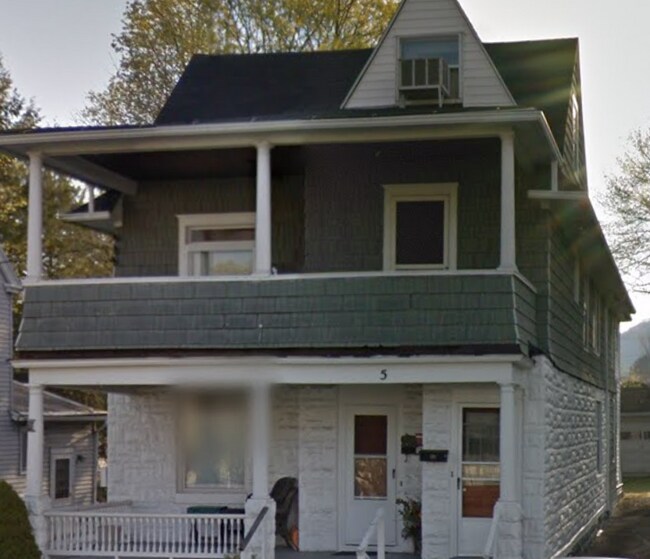 Building Photo - 5 Genesee Ave