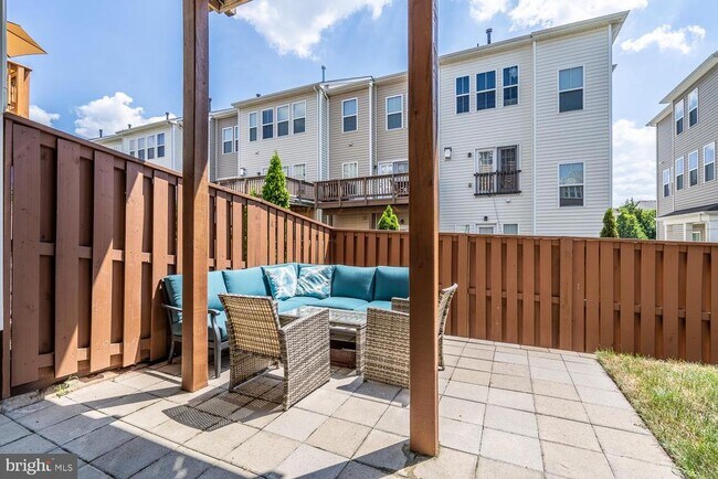 Building Photo - 21766 Harroun Terrace
