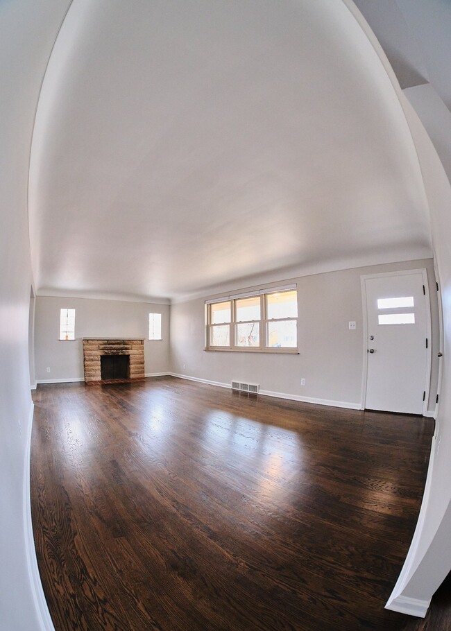 Building Photo - 2784 Breezy Way