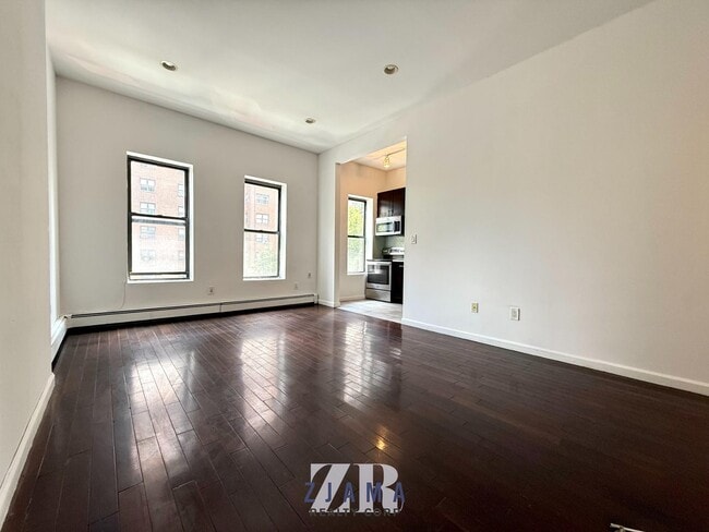 Foto del edificio - 461 DeKalb Ave
