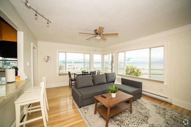 Building Photo - 2430 Alki Ave SW