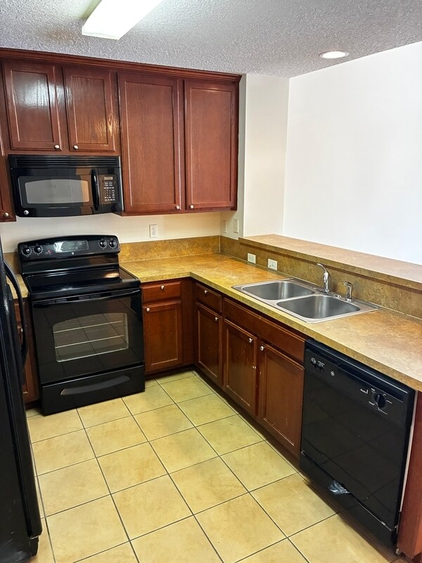 Foto del edificio - 9344 Scaup Way