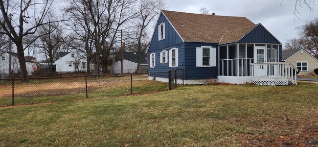 Foto del edificio - 532 Anna Ave