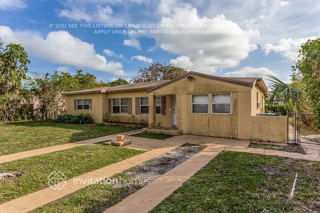 Building Photo - 457 E Melrose Cir