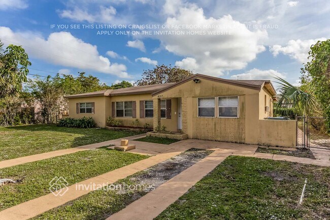 Foto del edificio - 457 E Melrose Cir