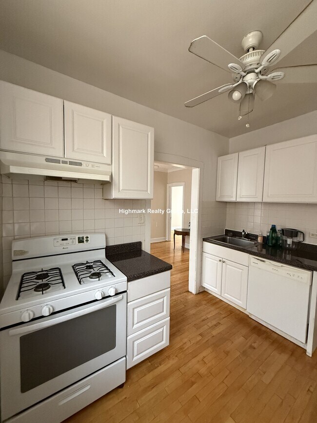 Foto del edificio - 4047 N Mozart St