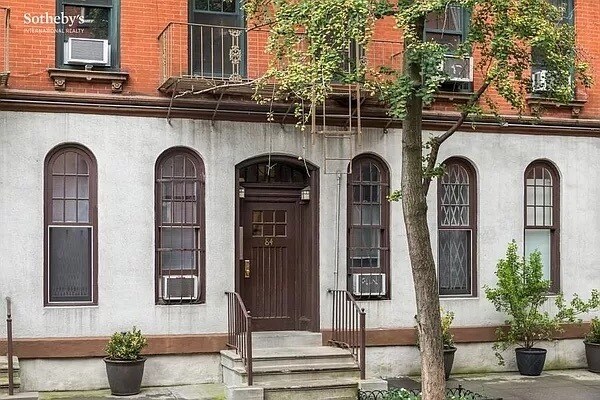 Building Photo - 84 Horatio St