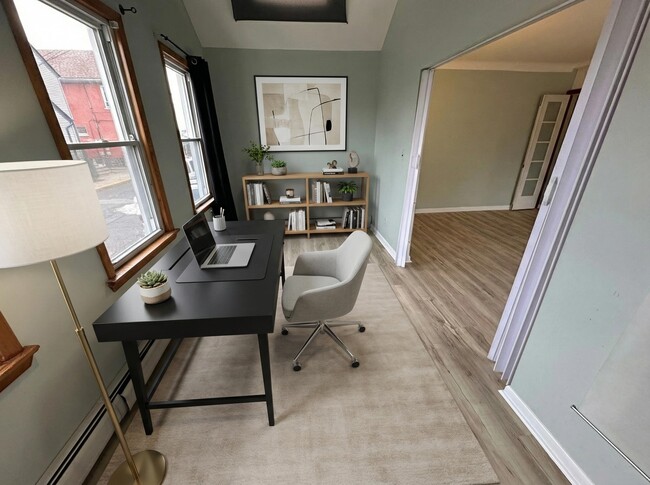 Foto del edificio - 8 Laird Pl