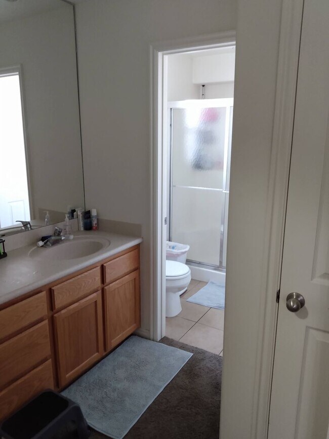 Foto del edificio - 4 Bed/3 Bath by Geneva Rd in Provo