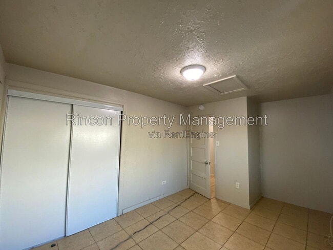 Foto del edificio - 752 W Main St