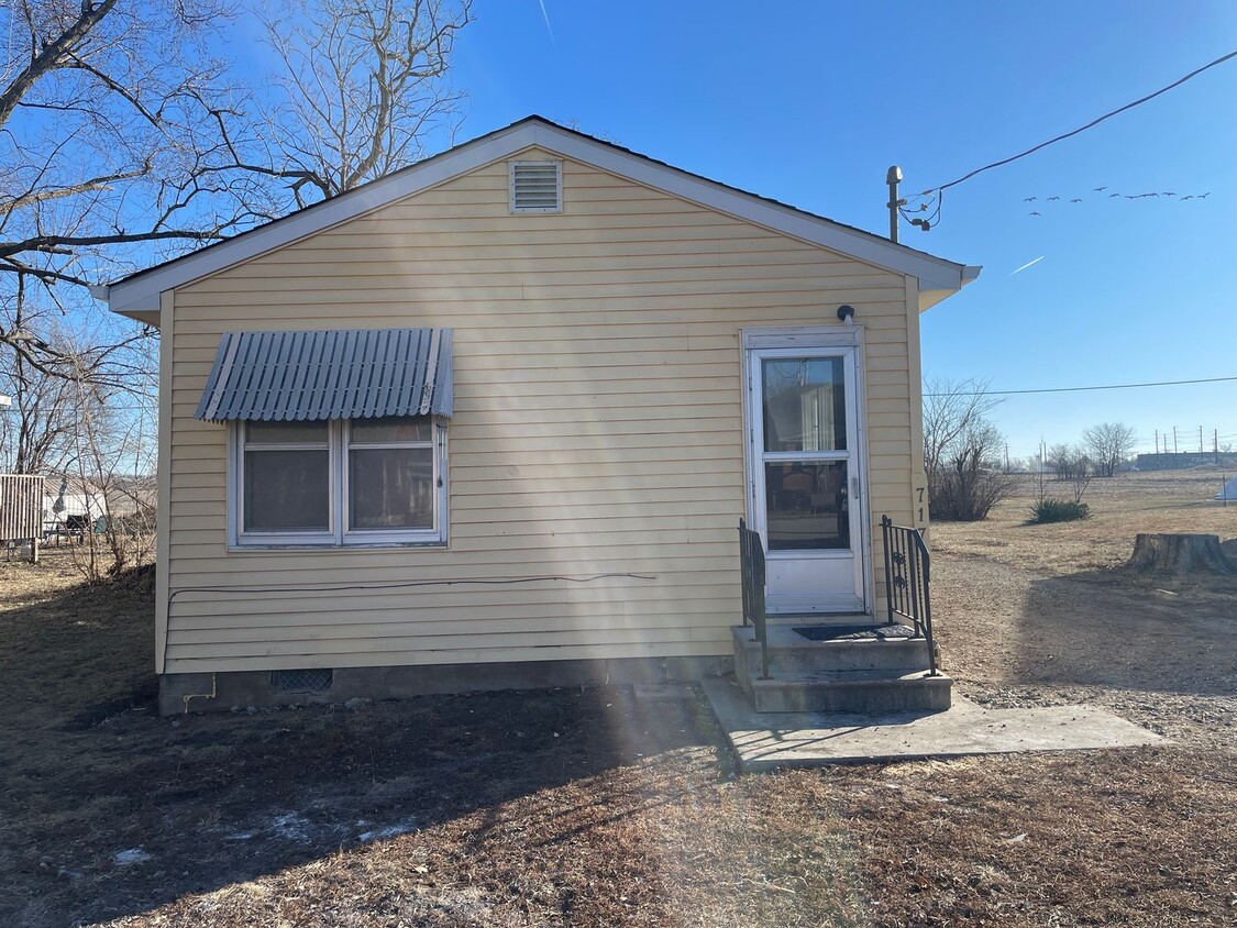 Primary Photo - One Bedroom, One Bathroom Home