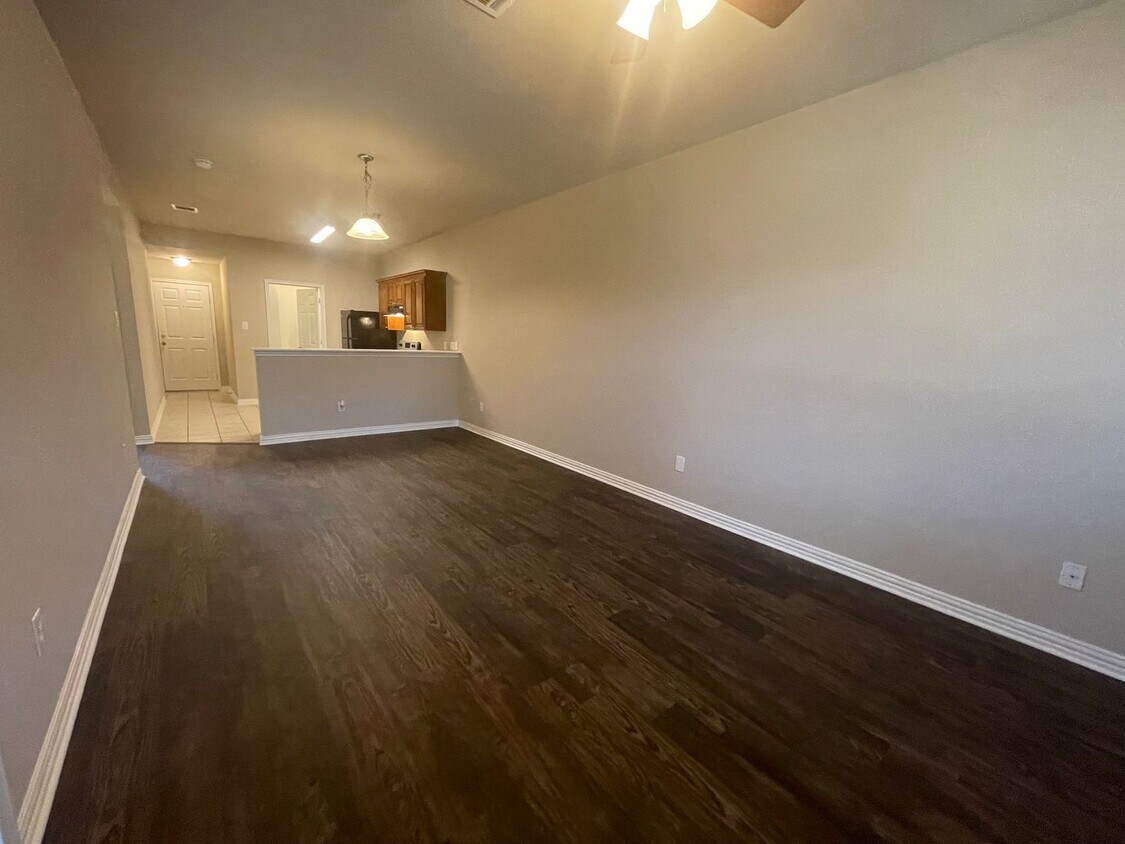 3124-3126 Cherry Ln - 3124-3126 Cherry Ln