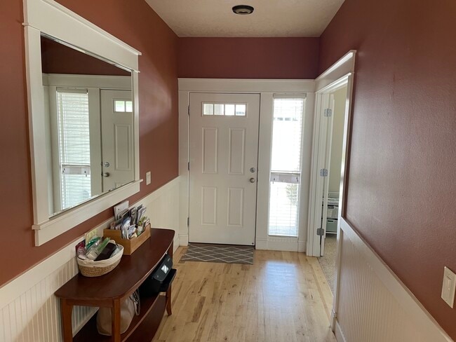 Building Photo - 2263 N Eagle Creek Ln