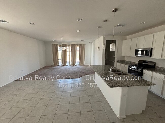 Building Photo - Beautiful 4 Bedroom, 3 Bath Star Valley Ho...